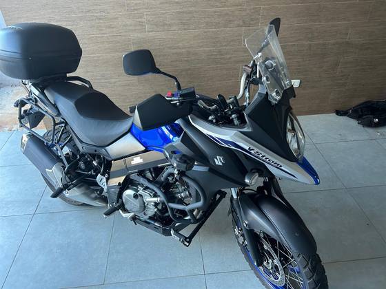 SUZUKI V-STROM 650 ADVENTURE SUZUKI V-STROM 650 ADVENTURE